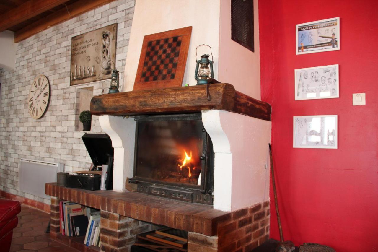 Maison De Charme, D'Artiste, Decoration Brocante Aigrefeuille-dʼAunis Exteriér fotografie